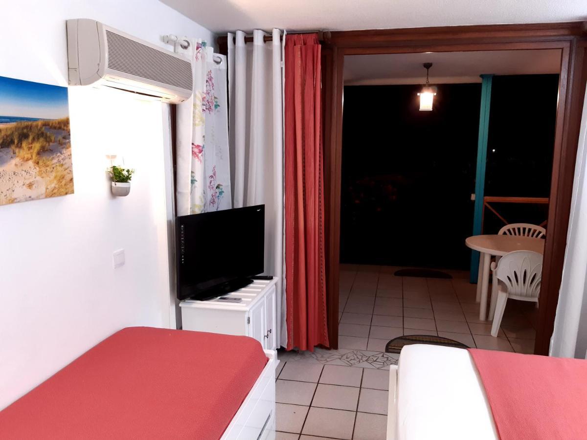 Apartamento Studio Climatisé - Piscine-Plage - 1 à 2 personnes Sainte-Anne Exterior foto